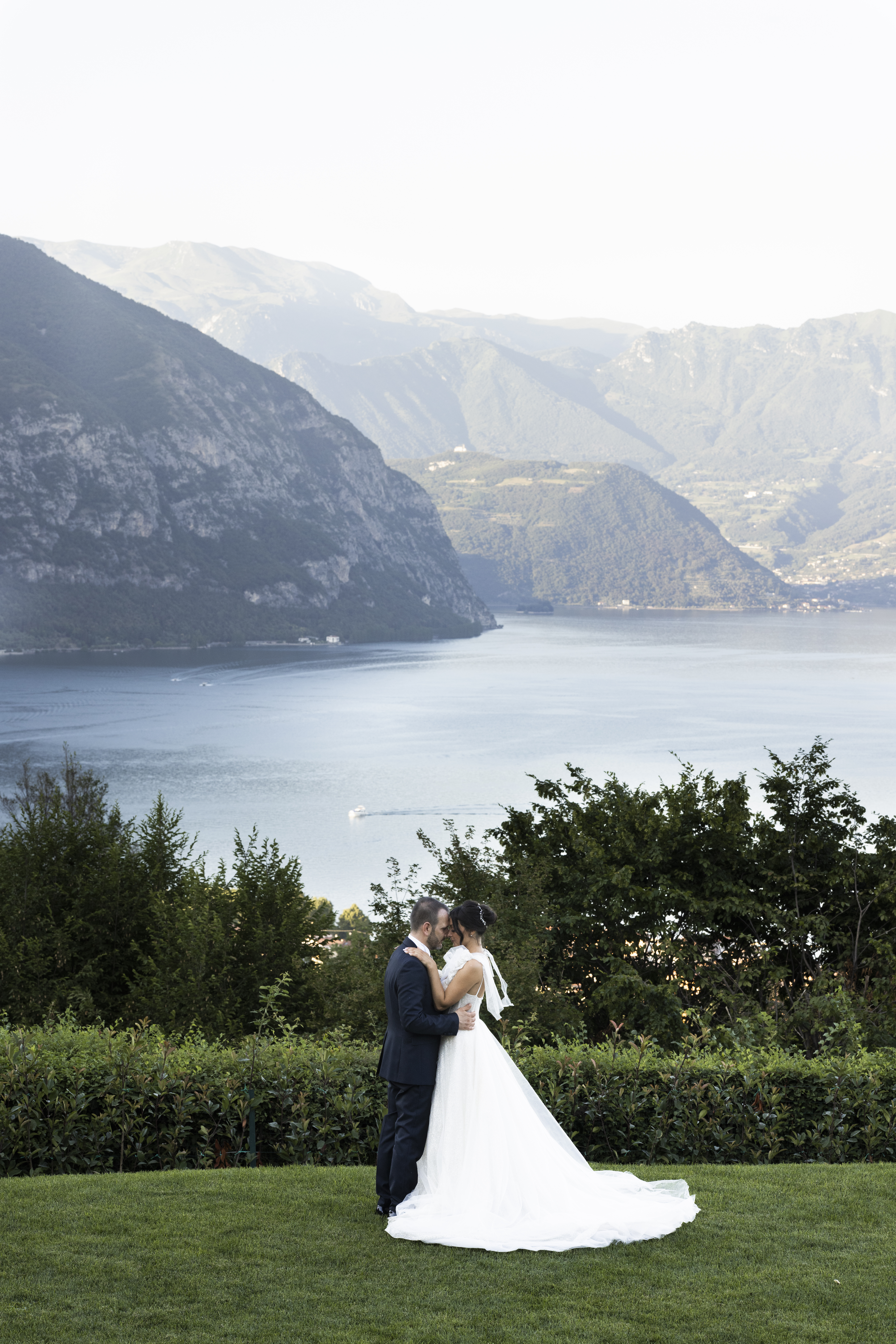 Sposarsi sul *Lago d’Iseo*: guida completa alle location e all’organizzazione